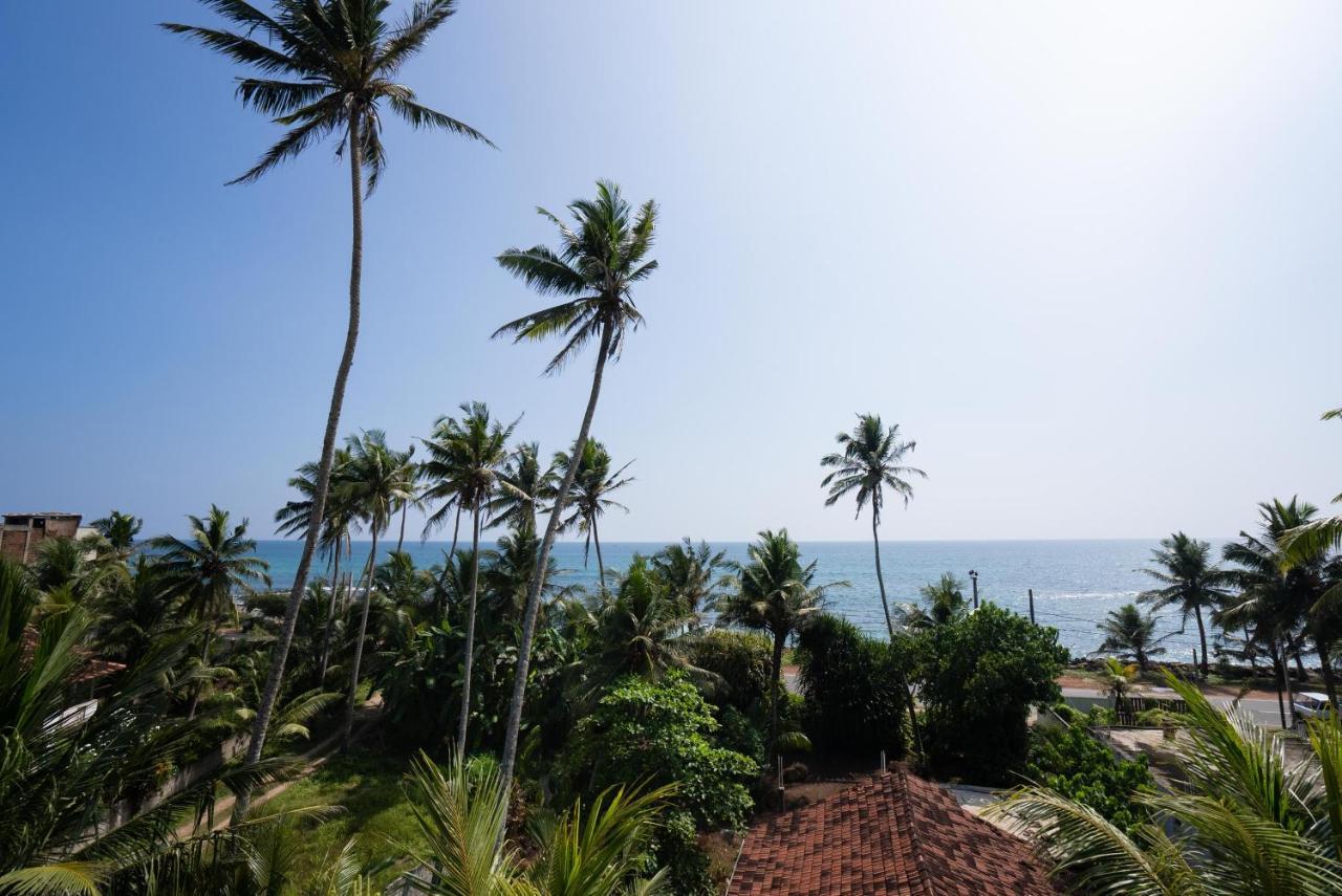 Plantation Surf Inn&Restaurant Midigama Timur Bagian luar foto