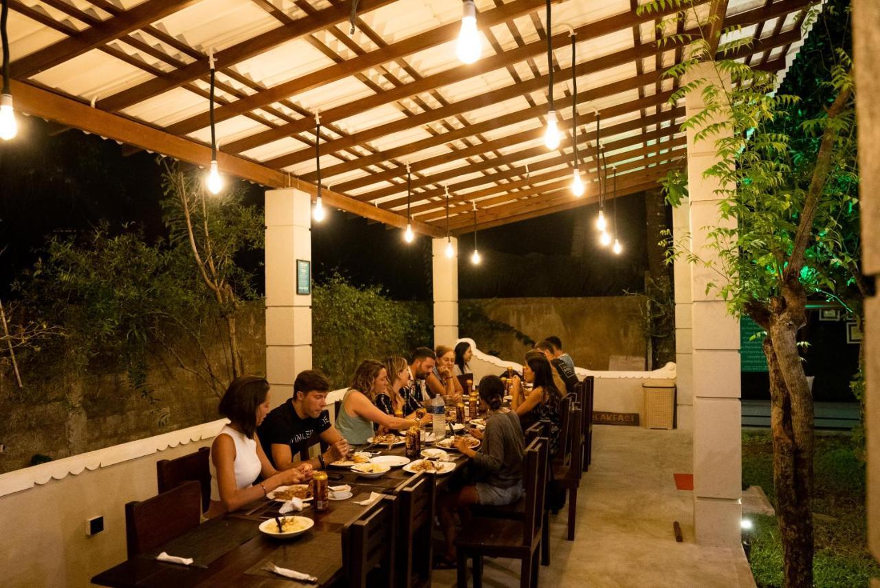 Plantation Surf Inn&Restaurant Midigama Timur Bagian luar foto