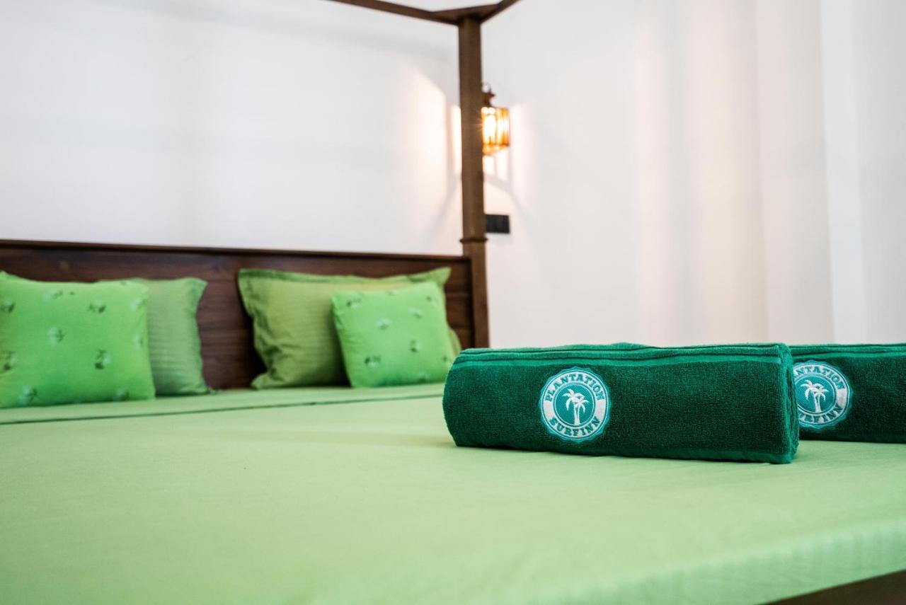 Plantation Surf Inn&Restaurant Midigama Timur Bagian luar foto