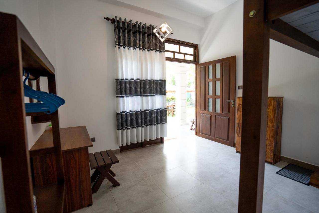 Plantation Surf Inn&Restaurant Midigama Timur Bagian luar foto