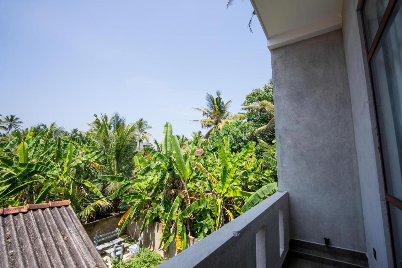 Plantation Surf Inn&Restaurant Midigama Timur Bagian luar foto