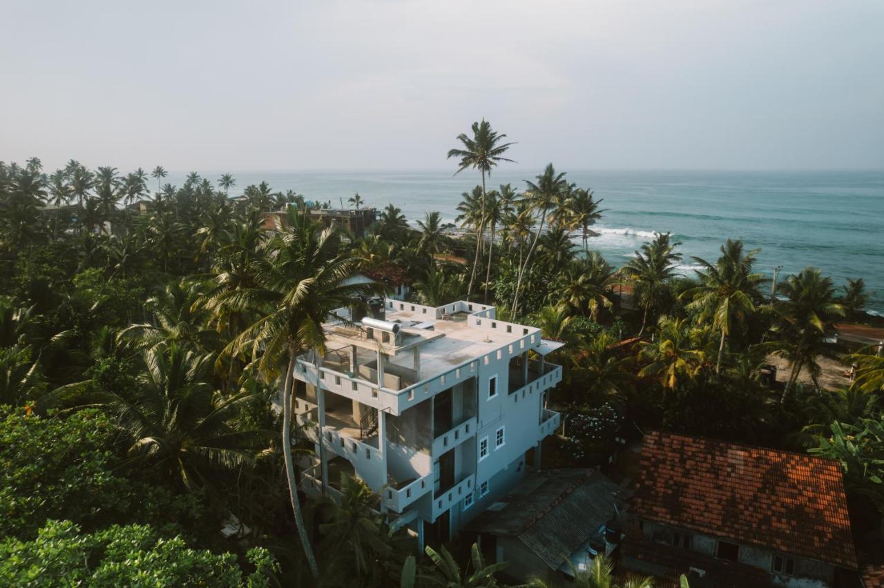 Plantation Surf Inn&Restaurant Midigama Timur Bagian luar foto