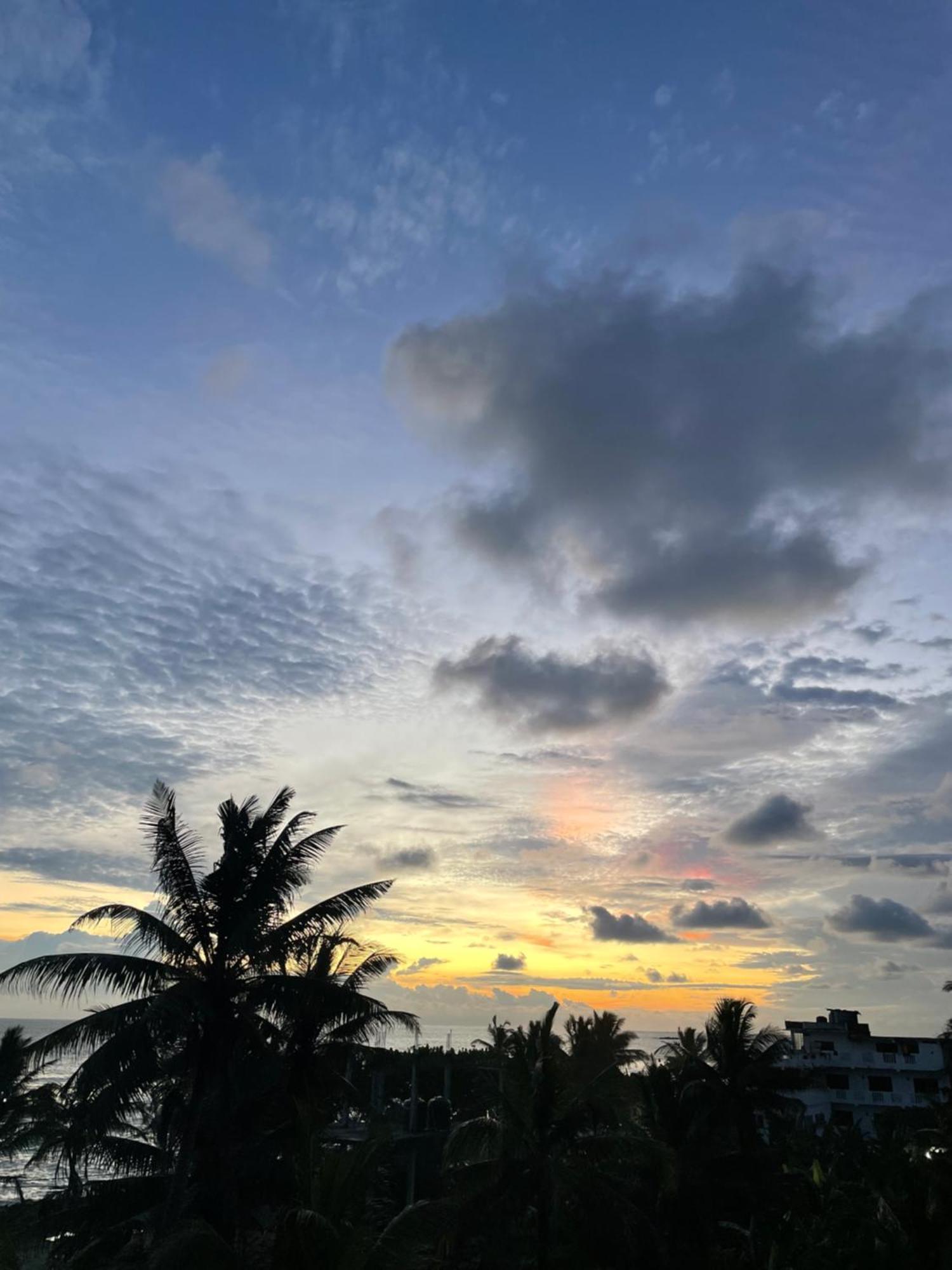 Plantation Surf Inn&Restaurant Midigama Timur Bagian luar foto