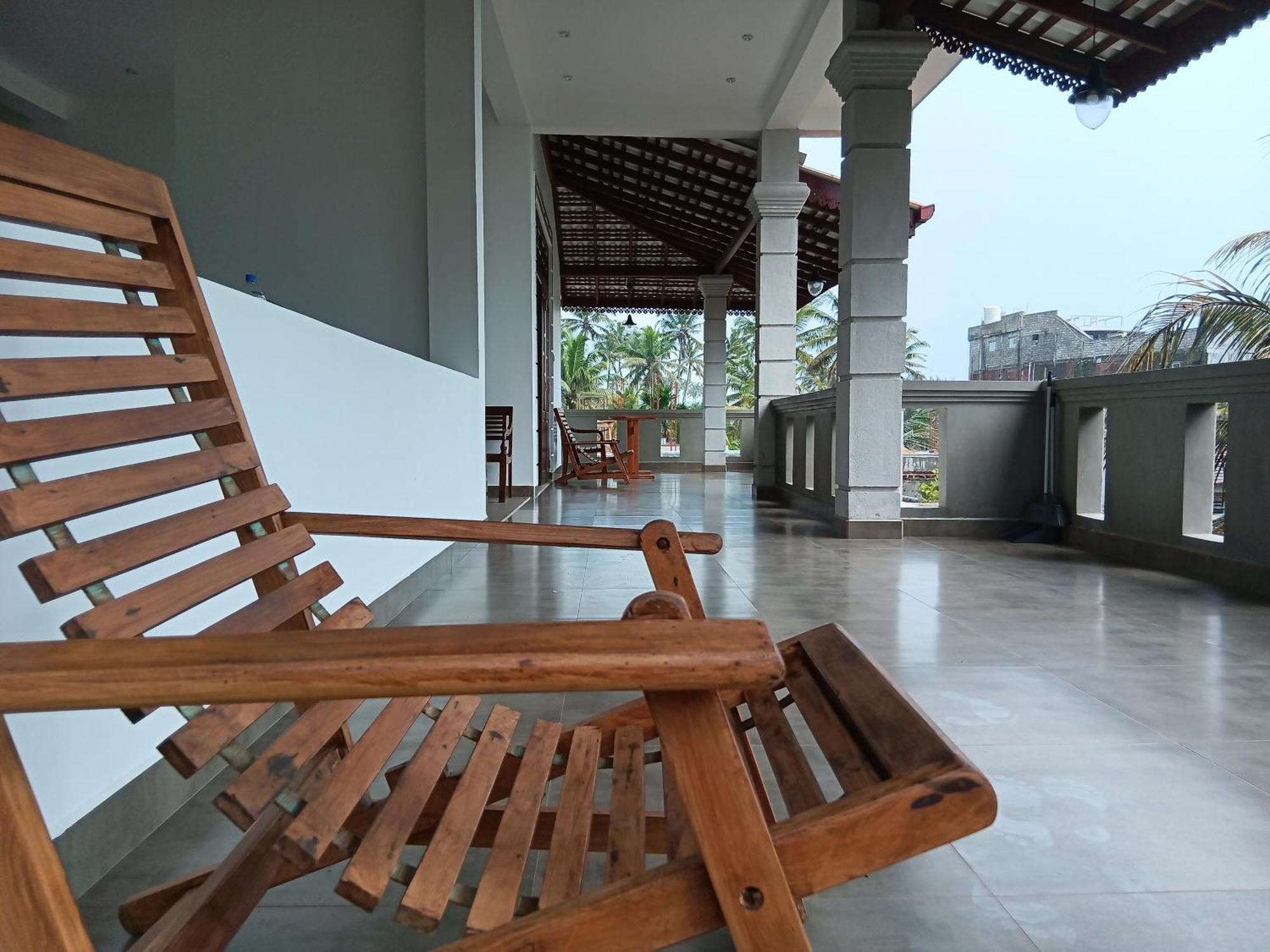 Plantation Surf Inn&Restaurant Midigama Timur Ruang foto