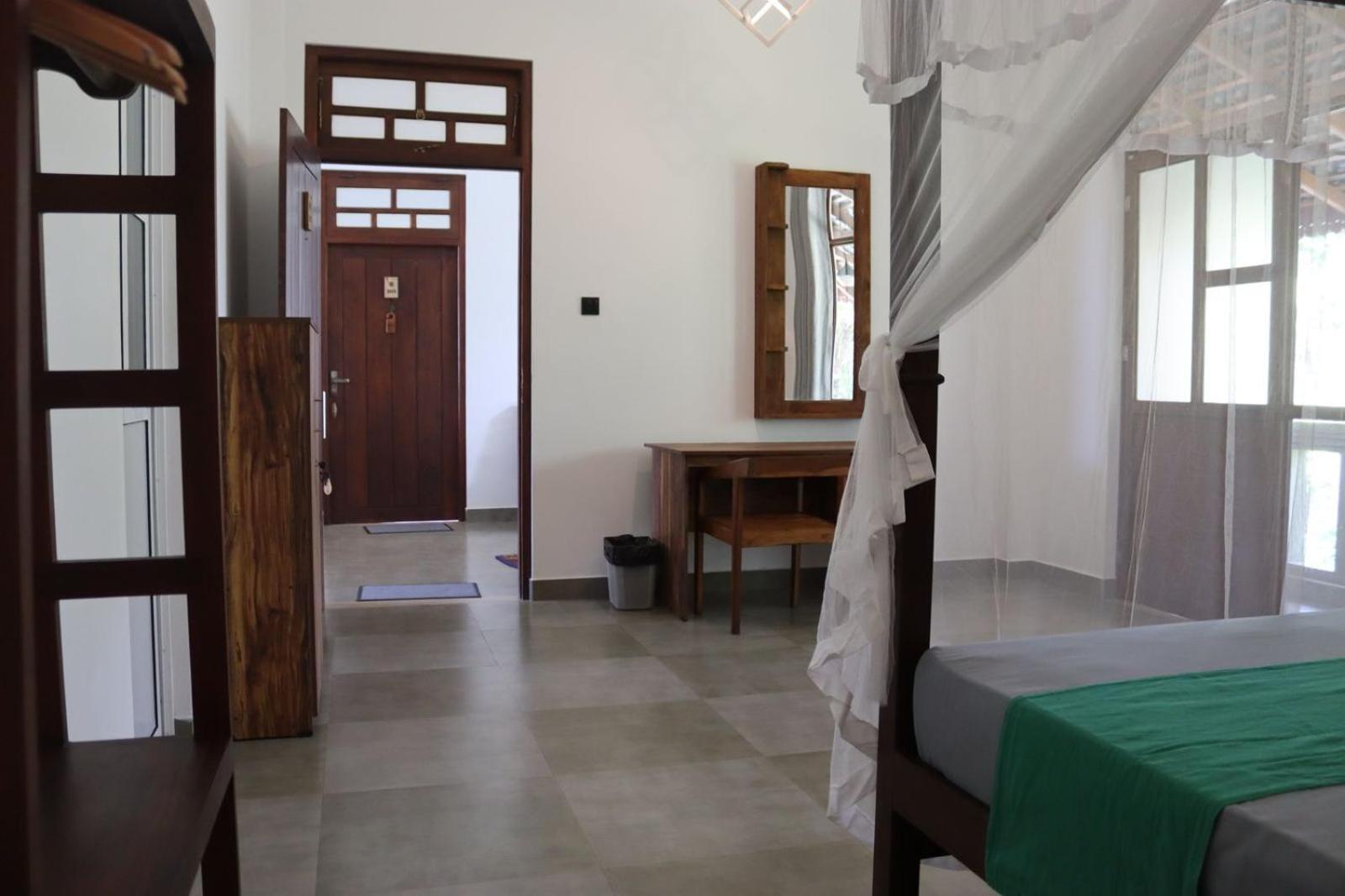 Plantation Surf Inn&Restaurant Midigama Timur Ruang foto