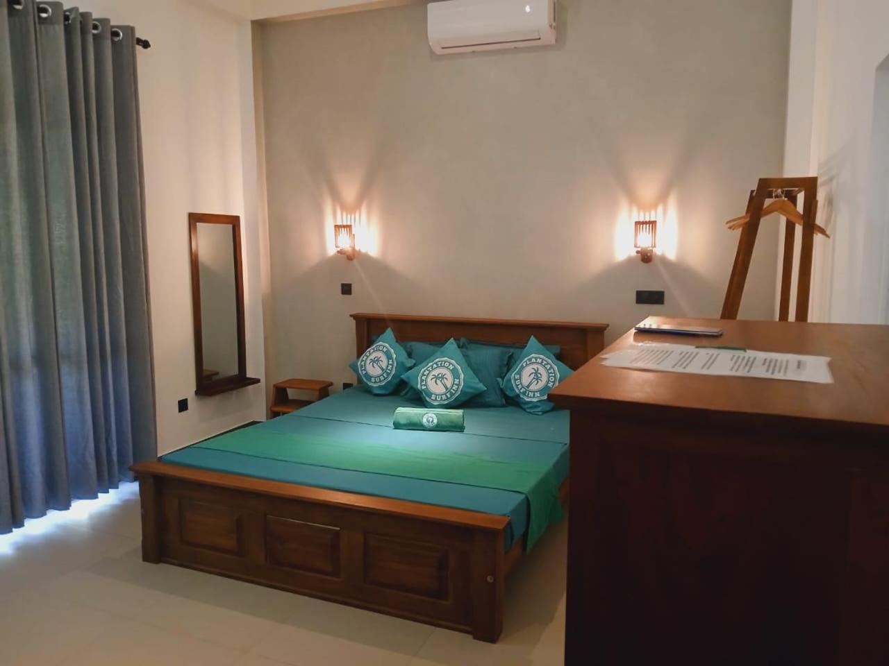 Plantation Surf Inn&Restaurant Midigama Timur Ruang foto