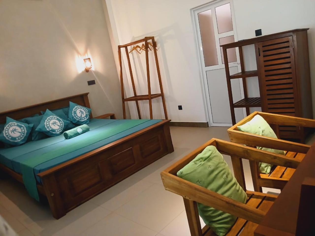 Plantation Surf Inn&Restaurant Midigama Timur Bagian luar foto