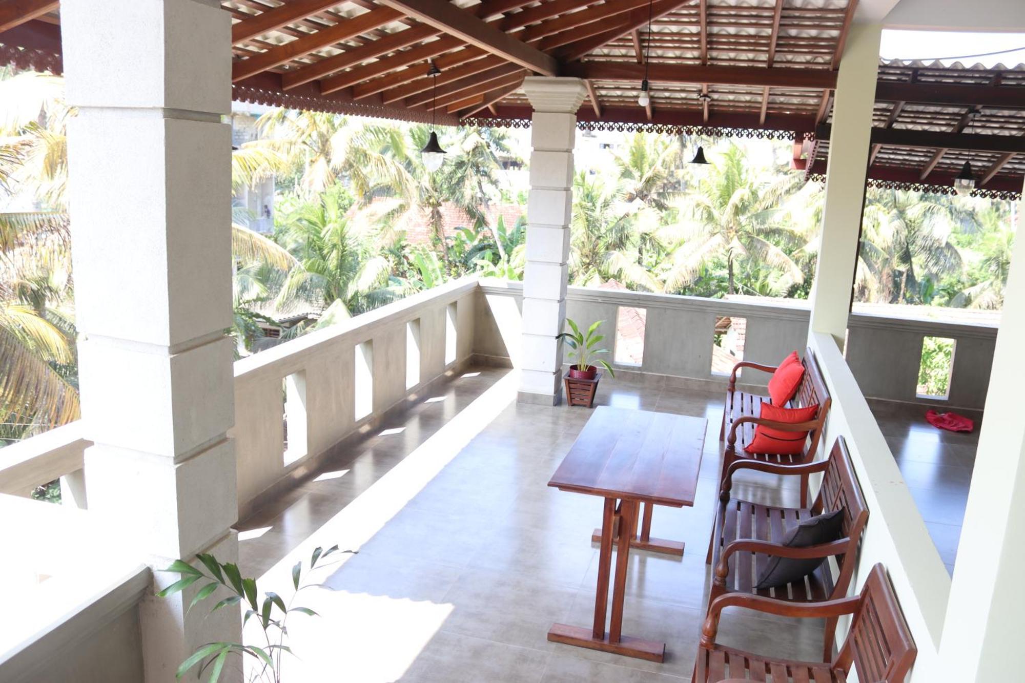 Plantation Surf Inn&Restaurant Midigama Timur Bagian luar foto