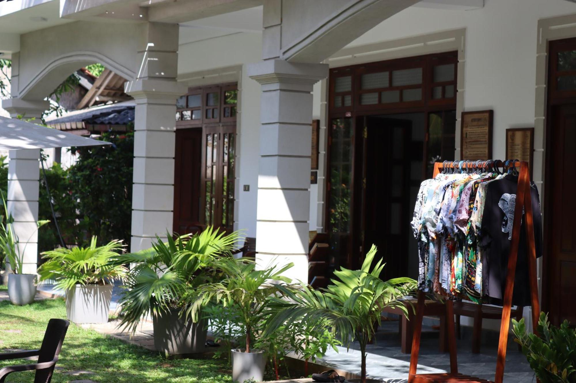 Plantation Surf Inn&Restaurant Midigama Timur Bagian luar foto
