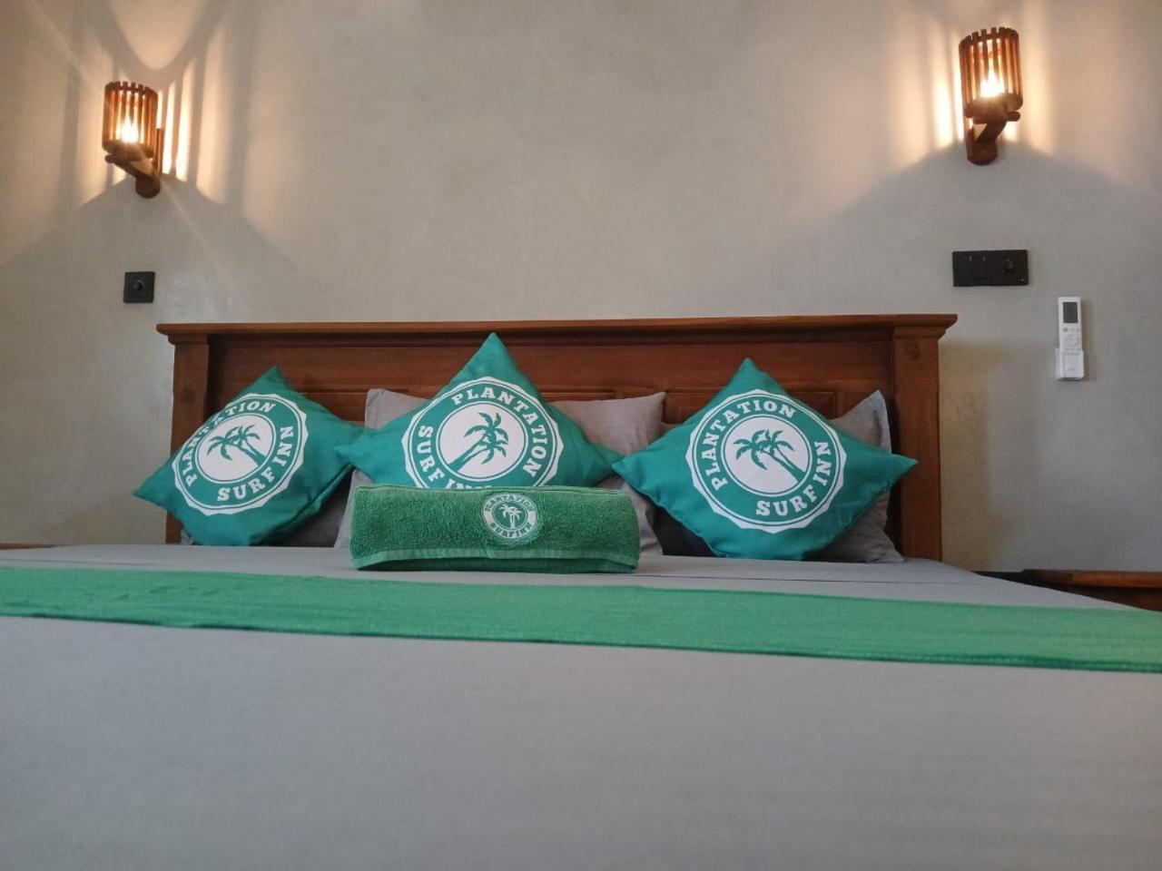 Plantation Surf Inn&Restaurant Midigama Timur Bagian luar foto